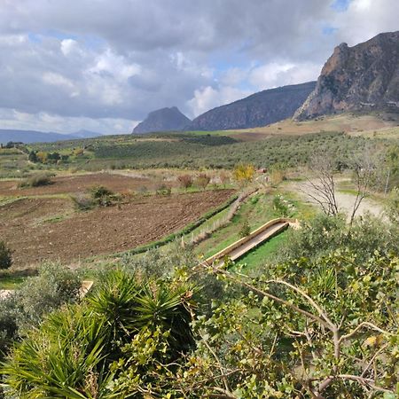 Agriturismo Masseria La Chiusa 圣朱塞佩亚托 外观 照片