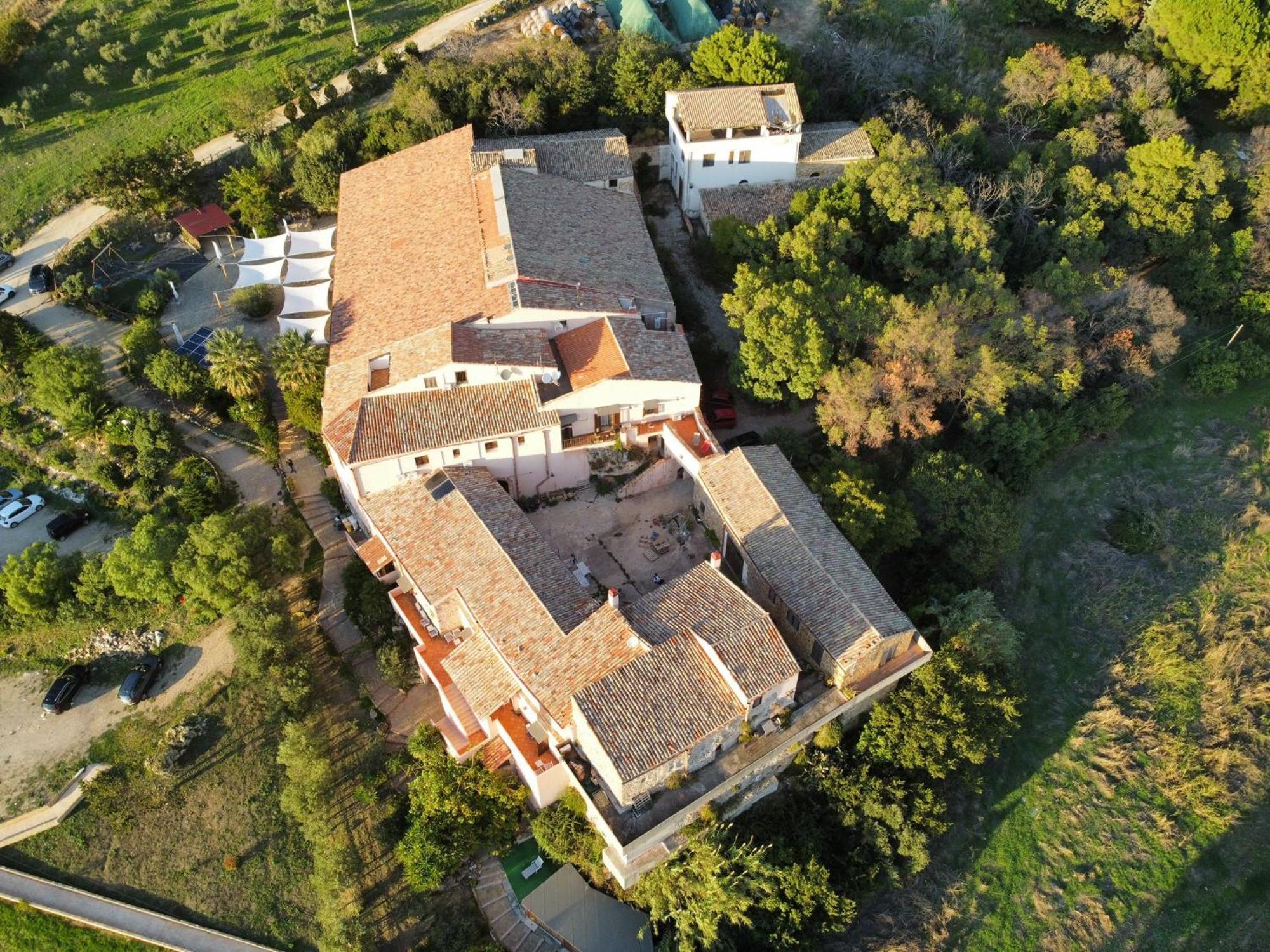 Agriturismo Masseria La Chiusa 圣朱塞佩亚托 外观 照片