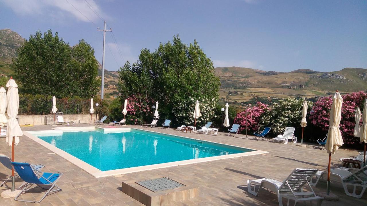Agriturismo Masseria La Chiusa 圣朱塞佩亚托 外观 照片